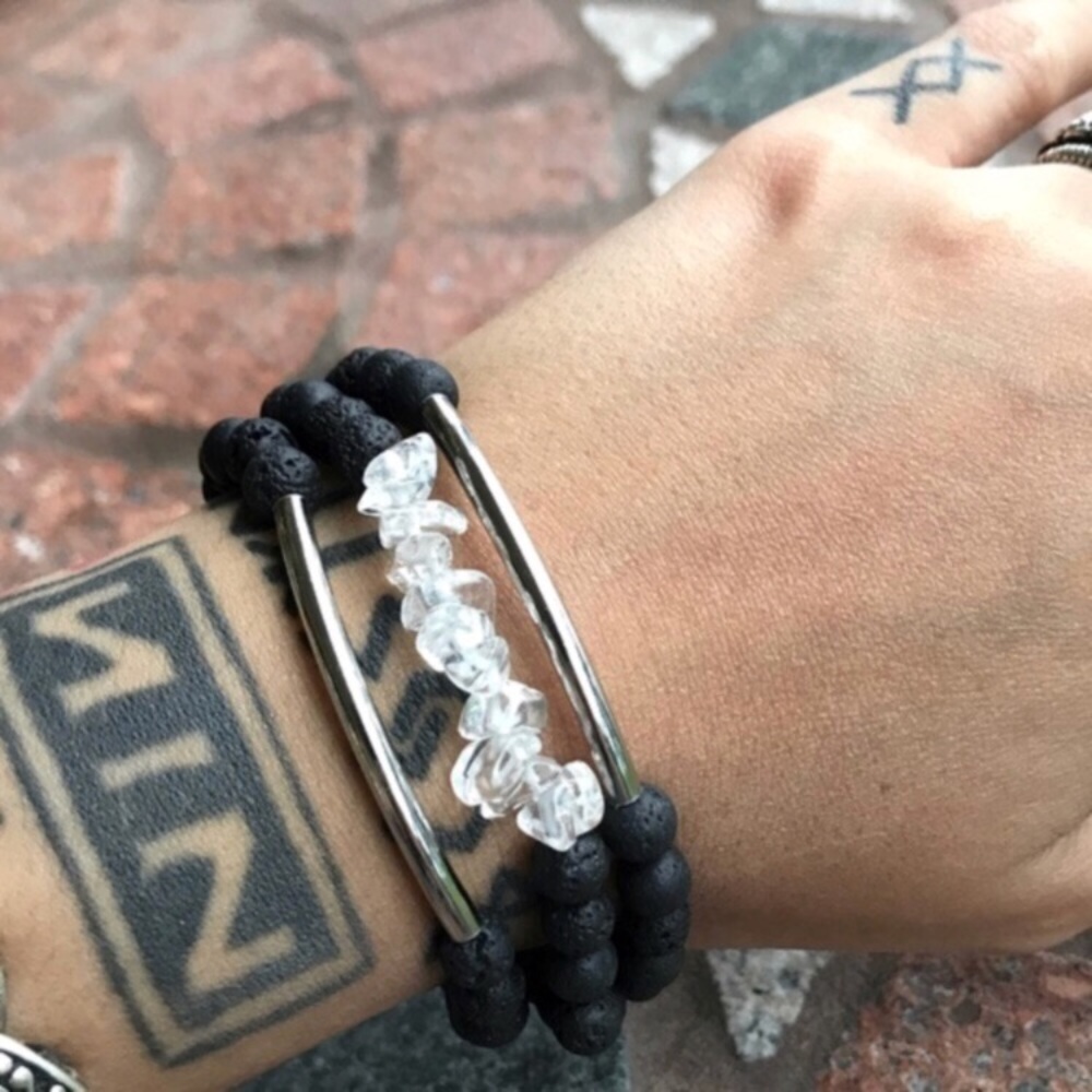 Crystal quartz bracelets . Genuine crystal quartz chips & black lava rock beads - Picture 5 of 9